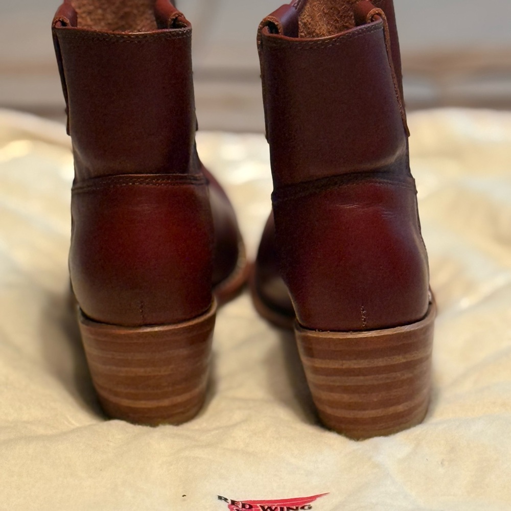 Red Wing Shoes Rich Brown Leather Boots - Picture 5 of 11